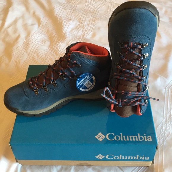 columbia ridge hiking boots